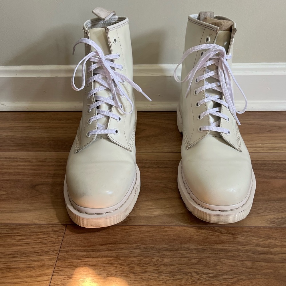 Dr Doc Marten 1460 Pascal Mono white boots
